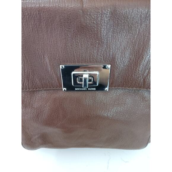Michael Kors brown leather purse handle/strap TurnKey latch closure. Storage - Picture 3 of 13